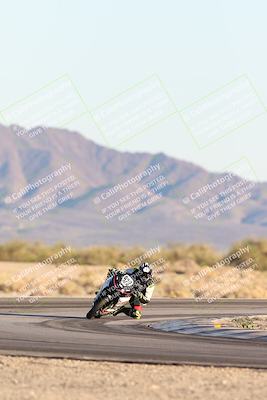 media/Dec-07-2025-CVMA (Sun) [[3e7d2de5dc]]/Race 18-Formula Twins-Formula 40 UL/